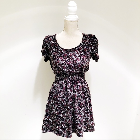 Forever 21 floral dress 💜🖤 - Picture 1 of 4